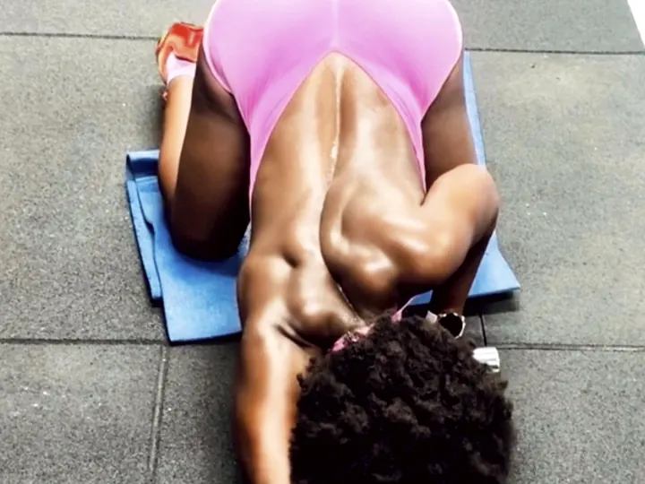 Prone single-arm reach demonstration